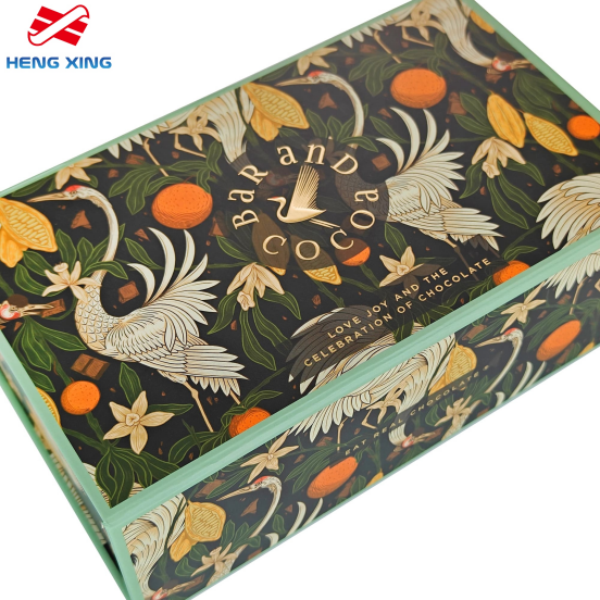 علبة هدايا بغطاء إغلاق مغناطيسي علبة هدايا بغطاء إغلاق مغناطيسي