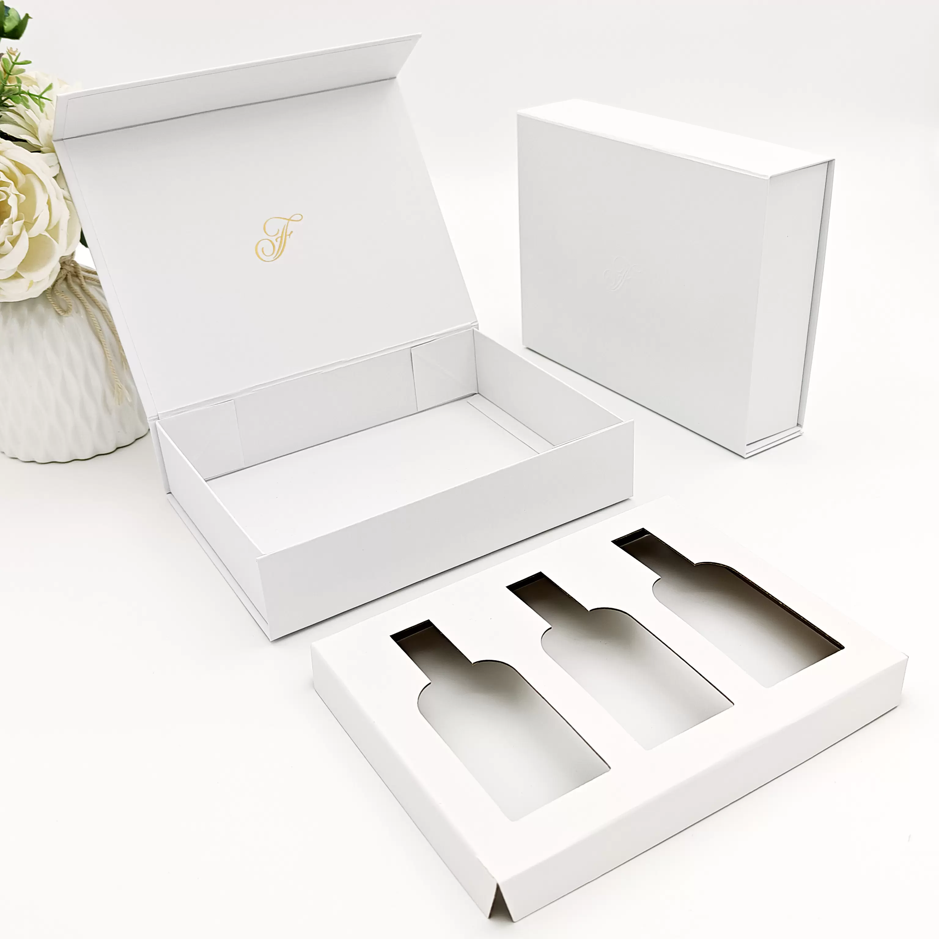  علب هدايا النبيذ 