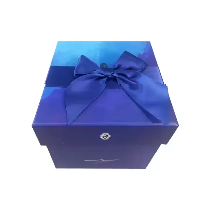 صندوق صلب من قطعتين