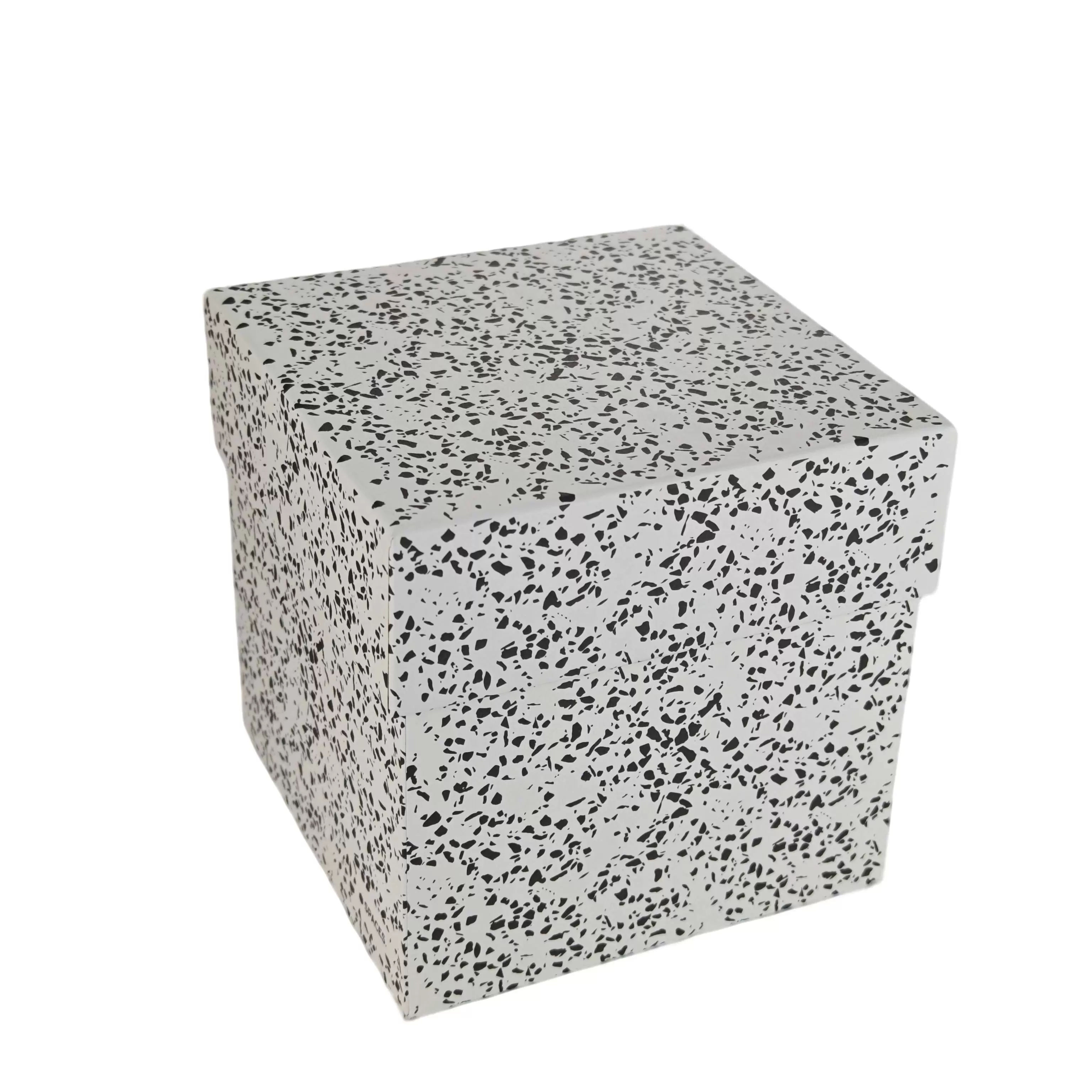 صناديق من الورق المقوى مكونة من قطعتين صناديق من الورق المقوى مكونة من قطعتين