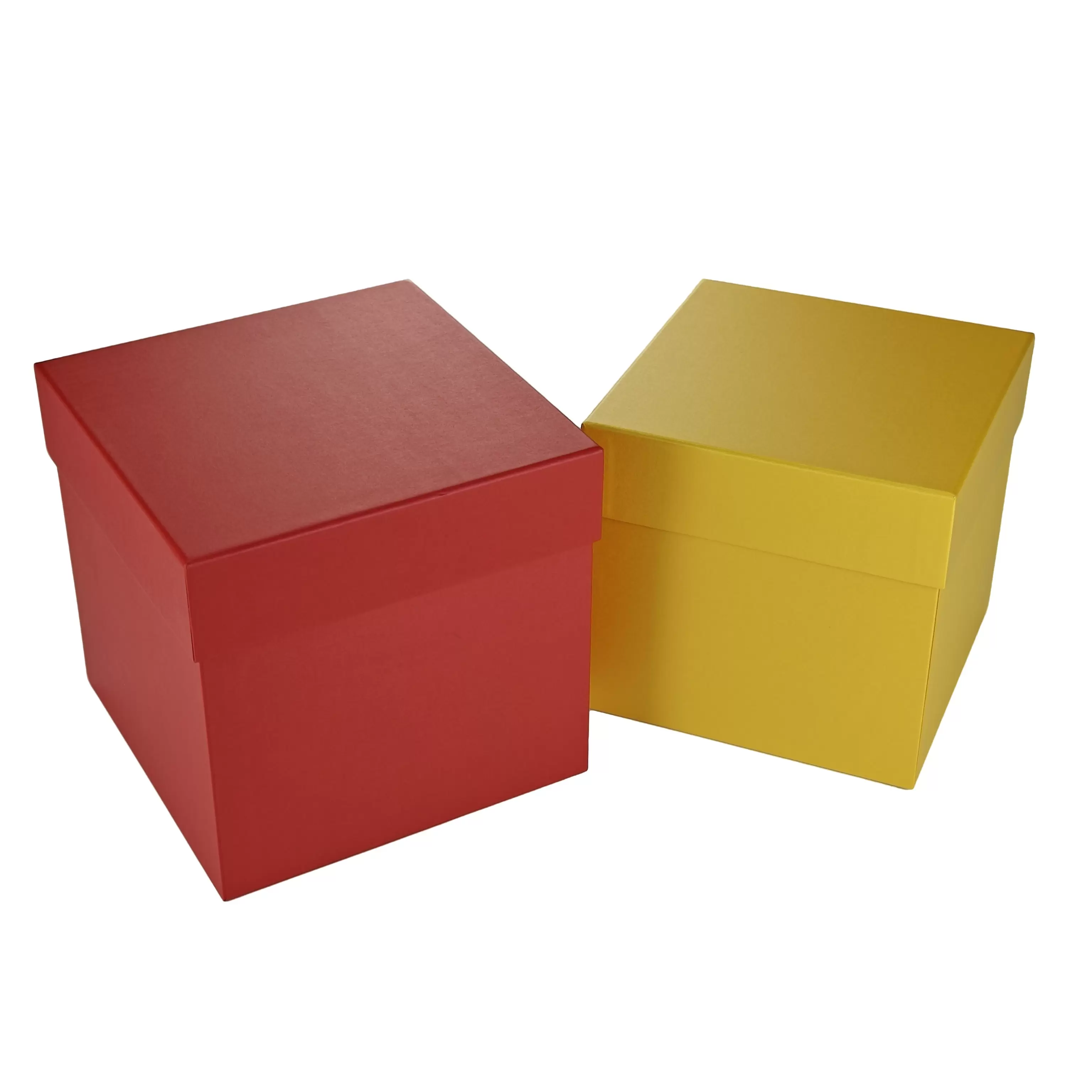  صندوقان من الورق المقوى