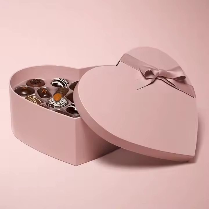 صندوق هدايا مع غطاء وقاعدة