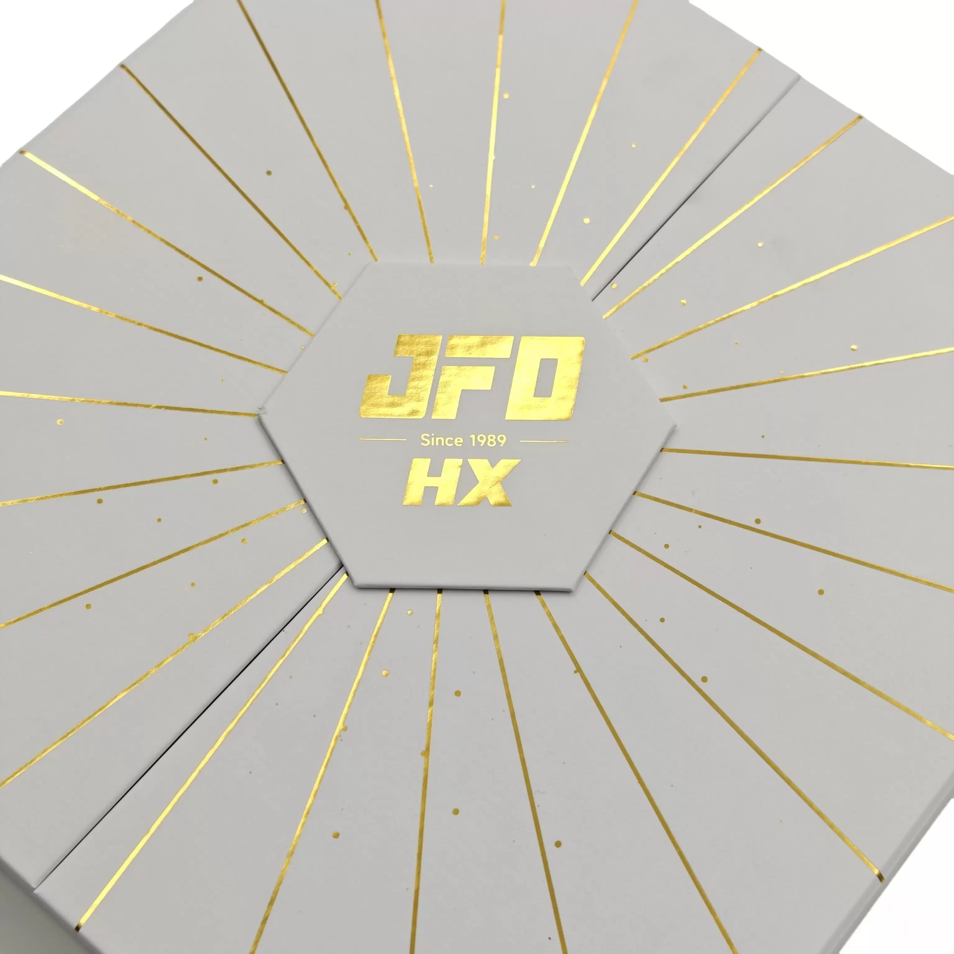  صندوق بغطاء مغناطيسي