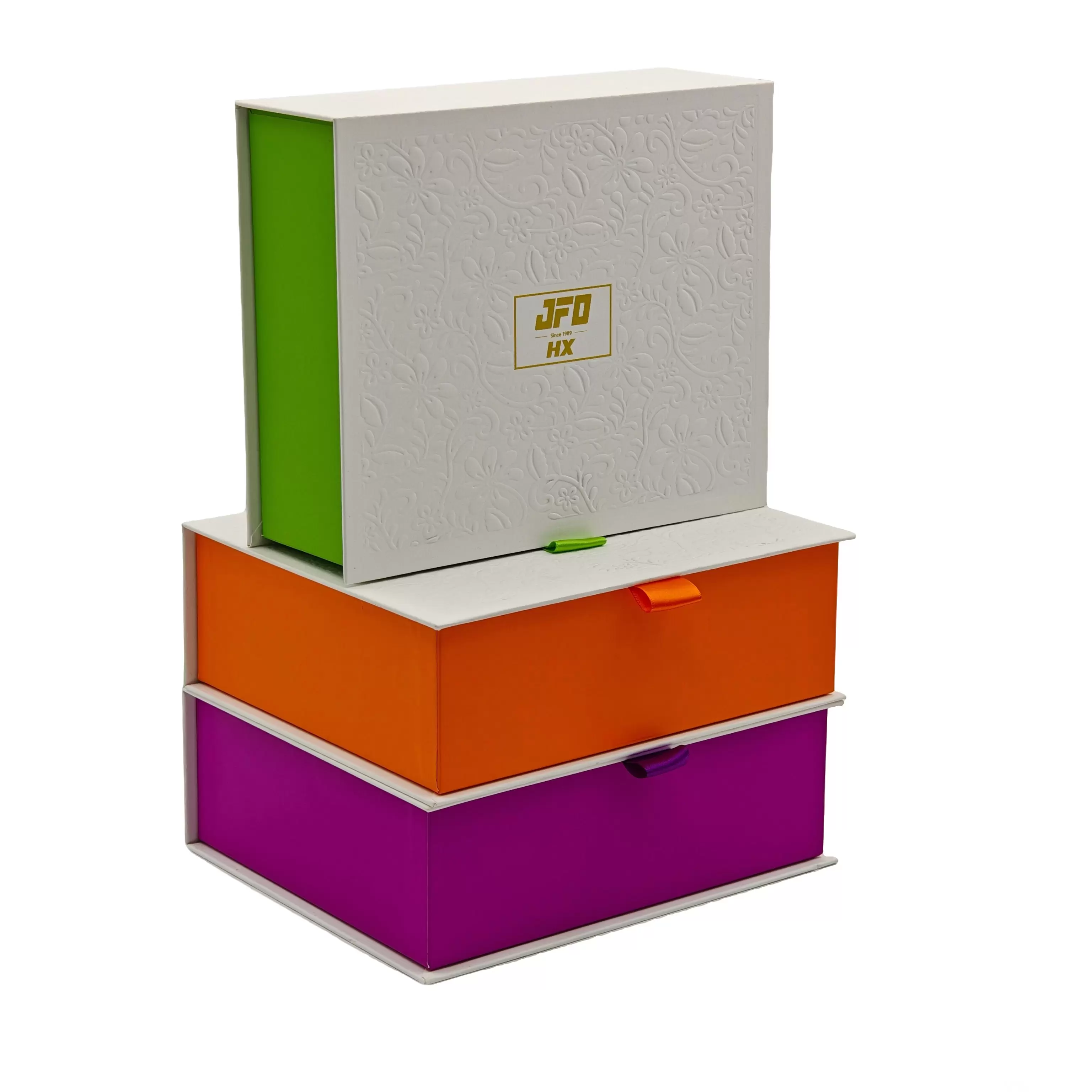 صندوق من الورق المقوى على شكل كتاب